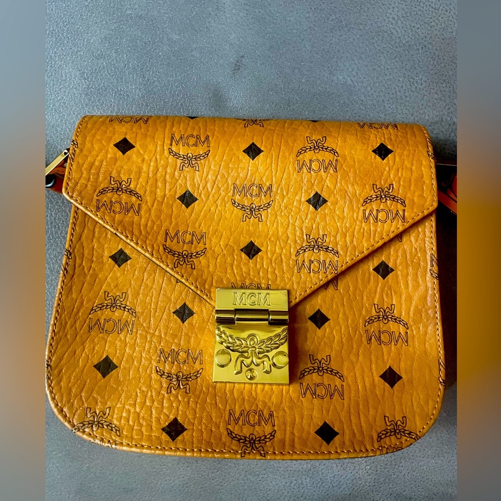 Mcm purse like new